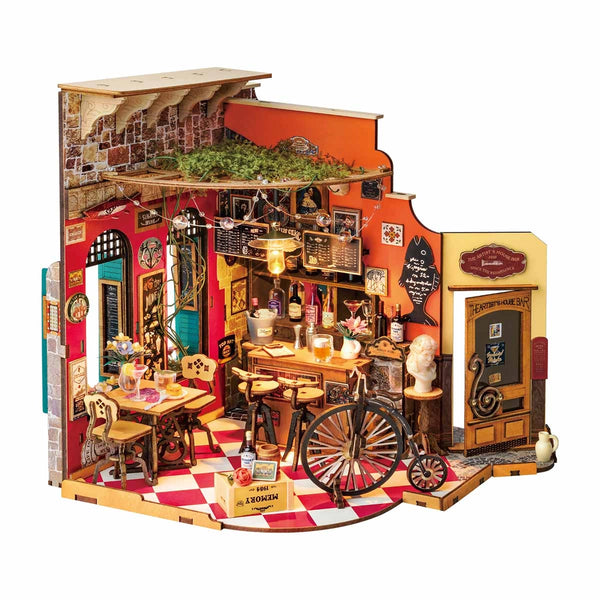 ROLIFE CHEERS BAR & DINING · Play! Board Game Store