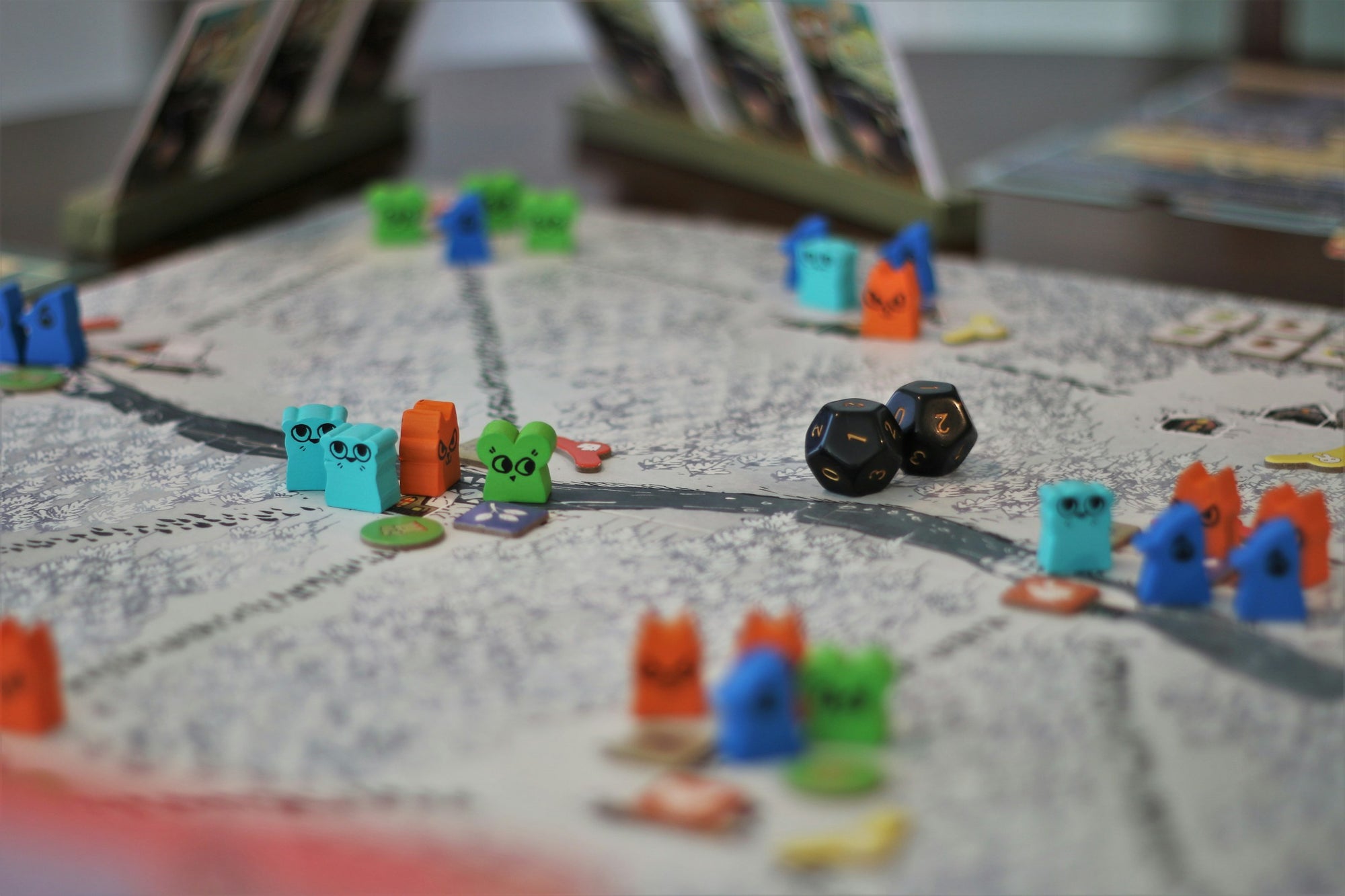 Hero · meeples y dados de juegos de mesa